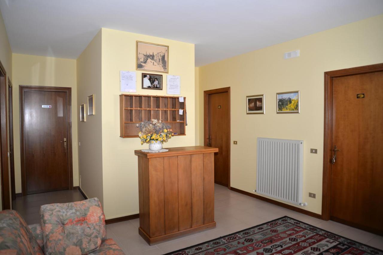 Camere Tiziana Assisi Exterior foto